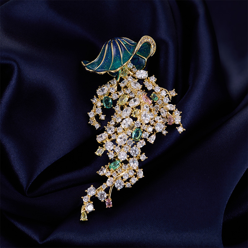 Marine life-encrusted zircon j - огляд і ціна Luxury Lifestyle Jewelry