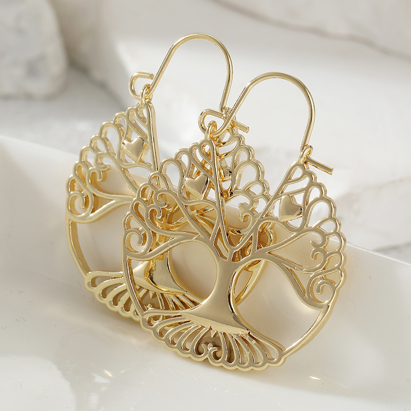 Luxury Retro Style Hollowed Ou - огляд і ціна Luxury Lifestyle Jewelry