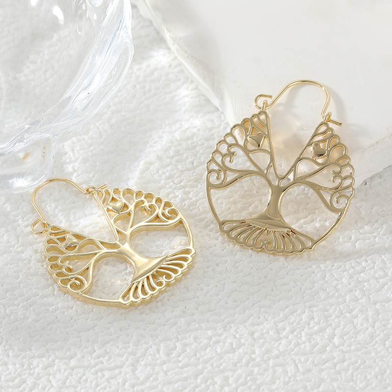 Luxury Retro Style Hollowed Ou - огляд і ціна Luxury Lifestyle Jewelry